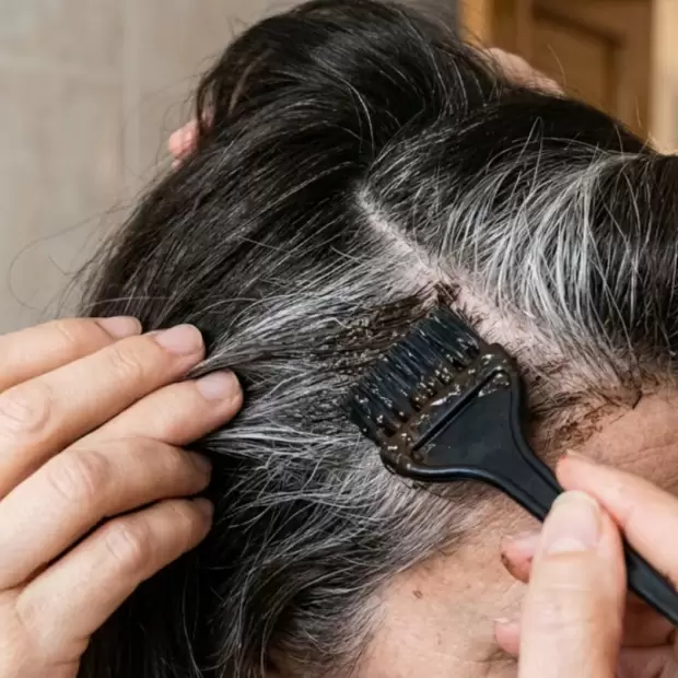 El incre�ble truco casero para eliminarlas y recuperar el color de tu pelo