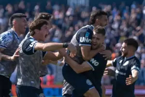 Independiente Rivadavia le gan� a Argentinos Juniors y se meti� en octavos de final