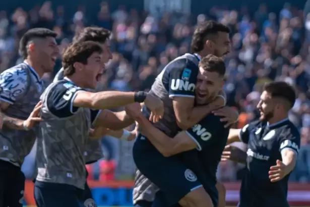 Independiente Rivadavia le gan� a Argentinos Juniors y se meti� en octavos de final