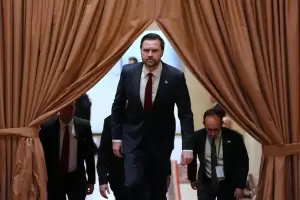 JD Vance anunci� que fracasaron las negociaciones con Ir�n y regresa a EE.UU.