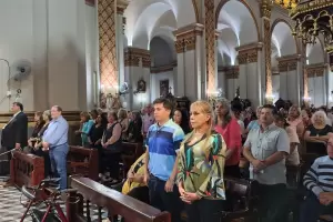Los comunicadores sociales rindieron homenaje a la Virgen del Valle