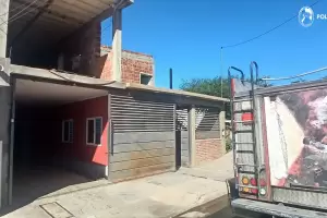 Sofocaron un incendio en una vivienda de la Capital