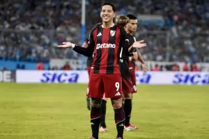 River Plate le gan� 2-0 a Racing en Avellaneda