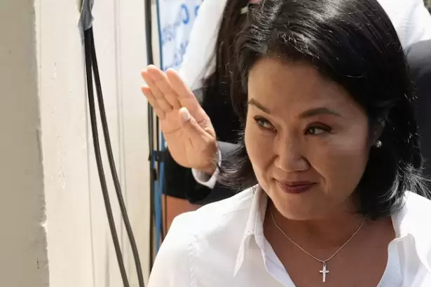 Elecciones en Per�: Fujimori y L�pez Aliaga se encaminan a un balotaje muy ajustado