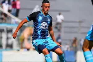 Imputaron por intimidaci�n p�blica al futbolista catamarque�o que grit� "bomba" en un avi�n