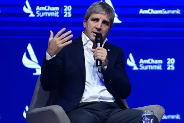 Ante empresarios, Caputo proyect� "los mejores 18 meses de las �ltimas d�cadas"