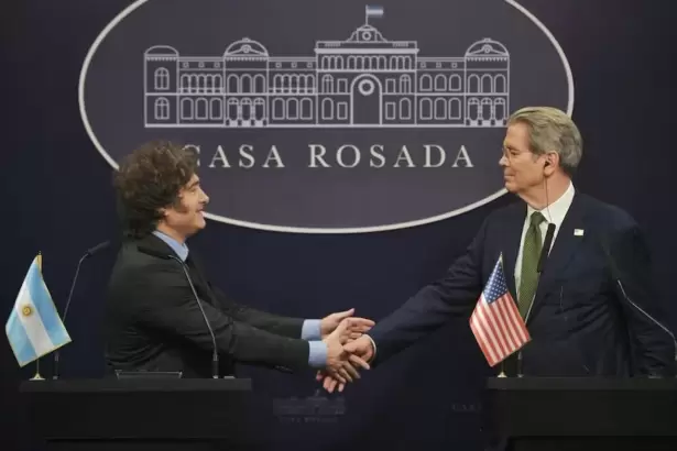 Scott Bessent elogi� a Milei y calific� de "�xito fant�stico" las reformas argentinas