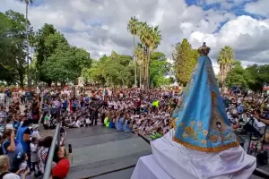 A los pies de Mar�a, el Vallecito volvi� a colmar de emoci�n el Paseo de la Fe