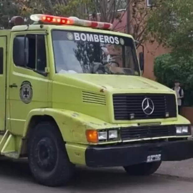 Explosi�n en plena clase: un experimento escolar estall� y evacuaron el colegio