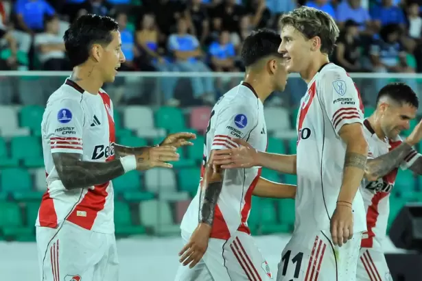 Con suplentes, River enfrenta a Carabobo por la Sudamericana en la previa del Supercl�sico