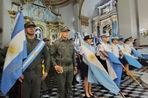 Las Fuerzas de Seguridad rindieron un emotivo homenaje a la Virgen del Valle