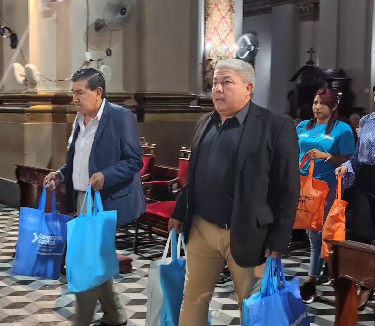 fiestas marianas abril poder ejecutivo