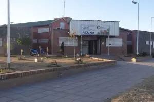 Por refacciones, se reduce la atenci�n en el Centro de Salud Edgardo Acu�a