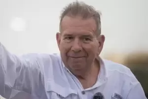 Edmundo Gonz�lez Urrutia fue hospitalizado en Madrid