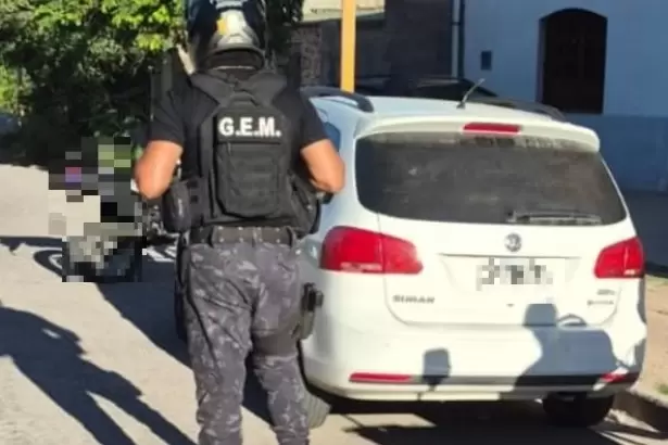 Secuestran un auto buscado en La Rioja durante un control en Catamarca