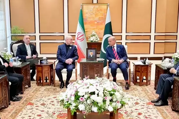 Ir�n reafirma su programa nuclear y rechaza presiones: "�Qui�n es Trump para quitar derechos?"