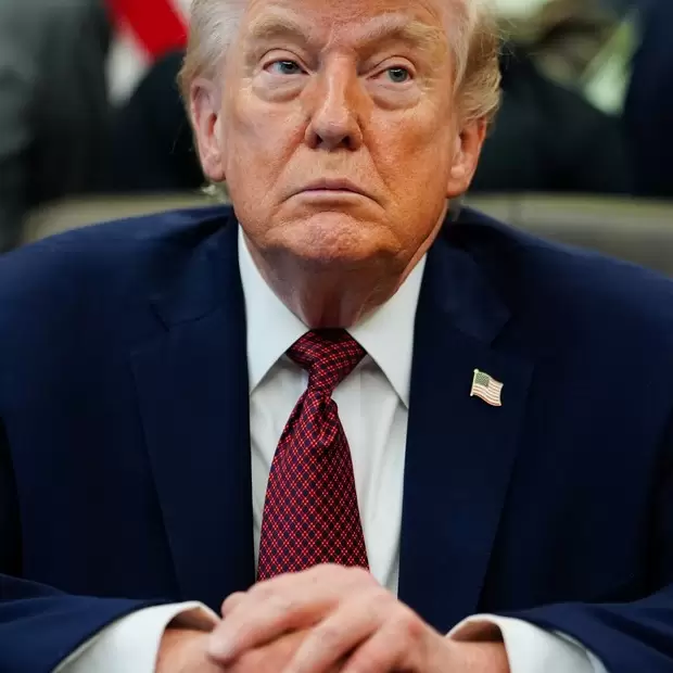 Trump env�a delegaci�n a Pakist�n y amenaza con destruir Ir�n si todo fracasa otra vez