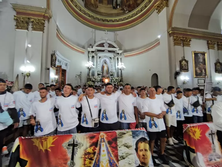 fiestas marianas abril misa solemne