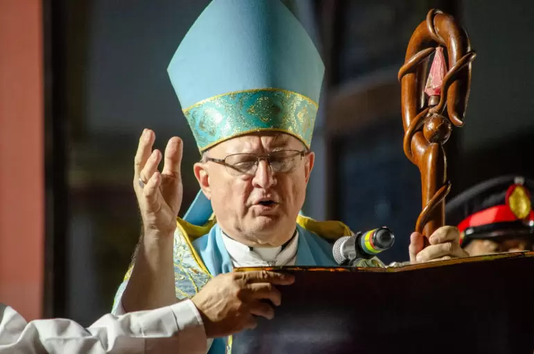 Catamarca vivi� una multitudinaria procesi�n por la Virgen del Valle en el 135� aniversario de su Coronaci�n. Foto: Gustavo Roldan