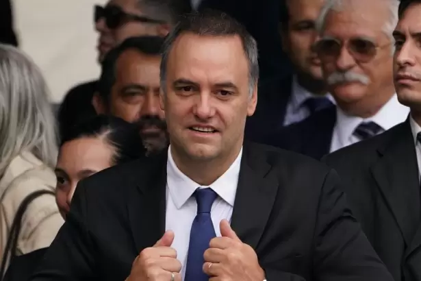 "Piojo resucitado", la dura acusaci�n de Nicol�s M�rquez contra Manuel Adorni