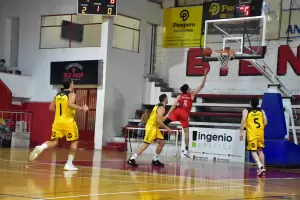 Red Star se impuso en el cl�sico catamarque�o y fortaleci� su posici�n en la Liga Federal