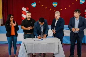 Firmaron el By Pass en Fiambal� y avanza la pavimentaci�n en Tinogasta