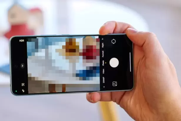 Un hombre transmiti� en un vivo una amenaza de bomba desde una escuela y lo detuvieron