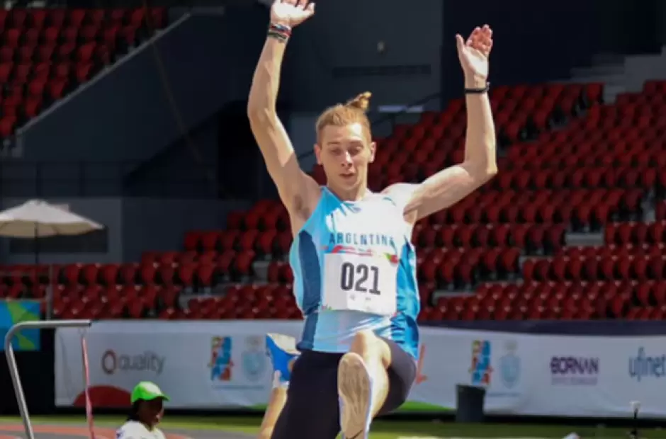 Pedro Olmos de Tinogasta al mundo