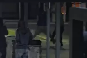 Brutalidad en F.M.E: el video viral de la violenta pelea de anoche