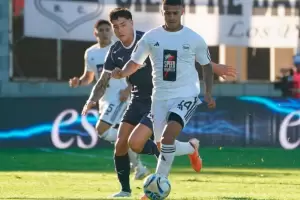 Independiente cay� ante Deportivo Riestra y comprometi� su acceso a playoffs