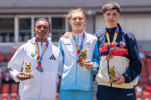 De Catamarca al podio continental: Olmos brill� en Panam� y ser� abanderado en el cierre