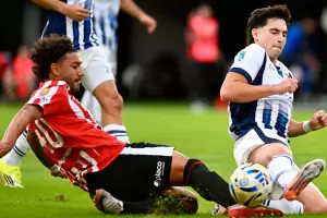 Estudiantes empat� con Talleres en La Plata y se subi� a la cima de la Zona A