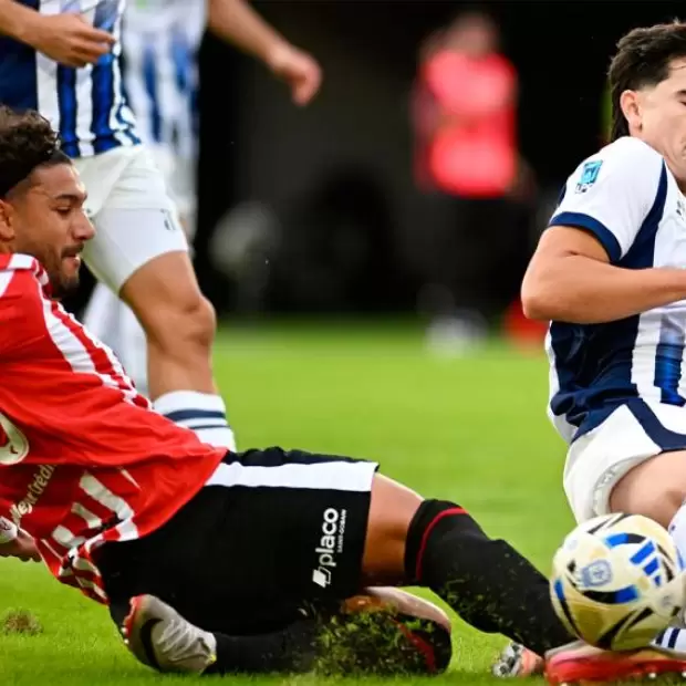 Estudiantes empat� con Talleres en La Plata y se subi� a la cima de la Zona A