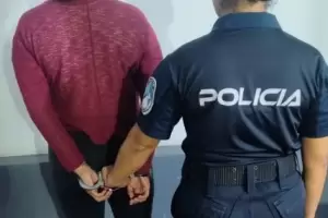 Rob� en una vivienda, huy� pero termin� detenida