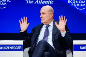 Sturzenegger y el recorte en SMN:  se destinan "millones de d�lares" al pago de sueldos