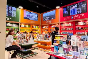 Catamarca despleg� su identidad cultural en la Feria del Libro con poes�a, investigaci�n y m�sica