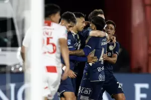 Argentinos Juniors logr� una remontada ante Hurac�n y qued� como escolta junto a River