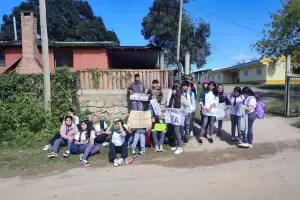 Sin transporte escolar: padres de Guayamba se manifiestab y exigen respuestas