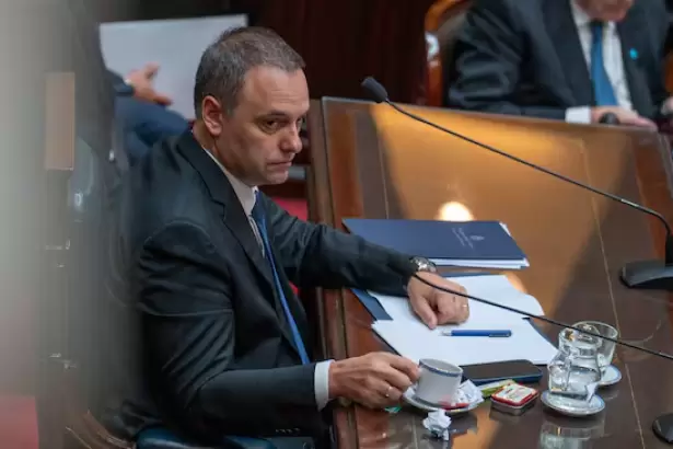 Adorni en Diputados: "Quiero dejarles en claro a todos que no voy a renunciar"