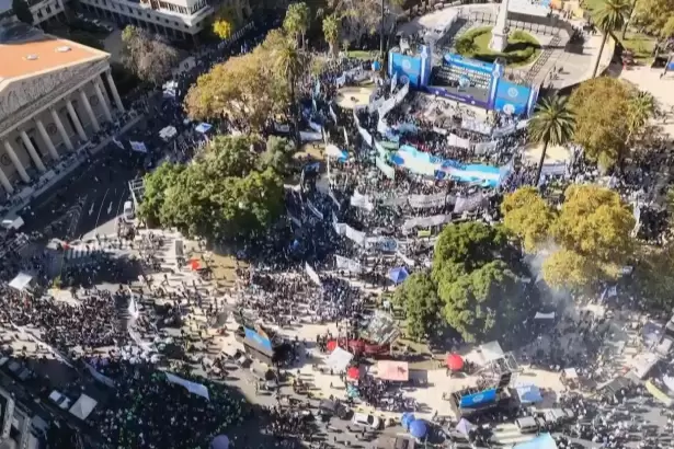La CGT endurece su postura y advierte: "Se pone en riesgo la paz social"