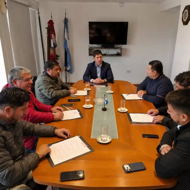 Catamarca avanza en una red para garantizar el transporte estudiantil en el interior