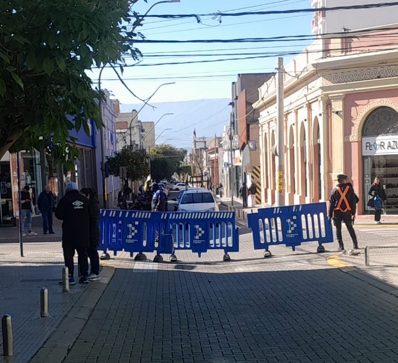 Malestar por el corte de tránsito en el microcentro capitalino: "Es una ...