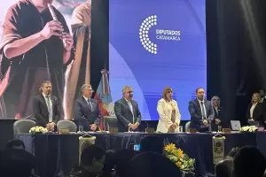 Jalil  abri� la Asamblea Legislativa: "Catamarca es fuerte"