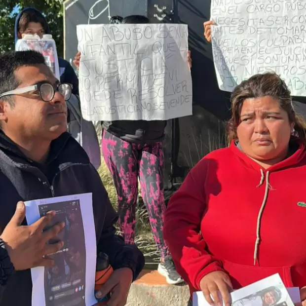 Padres de la menor abusada por sus padrinos piden que la causa vaya a juicio