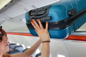 Aerol�neas Argentinas redefine su tarifa base: elimina el carry on y fija un cargo adicional por tramo