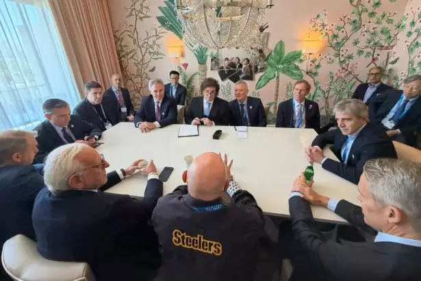Caputo anunci� un nuevo proyecto RIGI por m�s de 10 mil millones de d�lares