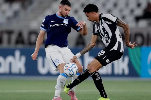 Copa Sudamericana: Racing perdi� con Botafogo y qued� al borde de la eliminaci�n
