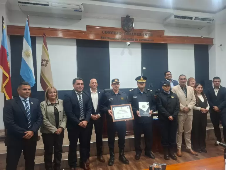 reconocimiento oficial lazarte