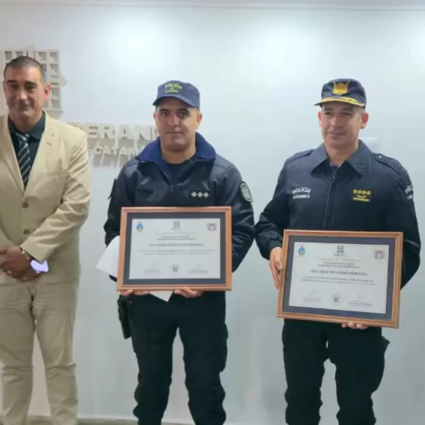 El CD capitalino reconoci� al oficial que salv� a dos beb�s