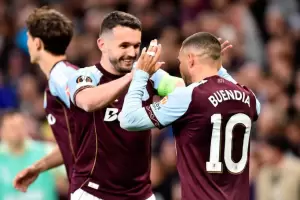 El Aston Villa de Dibu y Buend�a elimin� al Nottingham y jugar� la final de la Europa League